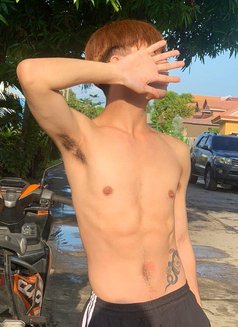 Calli - Male escort in Manila Photo 3 of 4