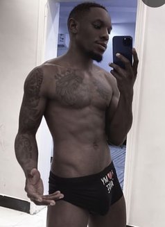 Callme Dad Official Account - Male escort in Riyadh Photo 1 of 3