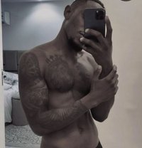 Callme Dad Official Account - Male escort in Riyadh