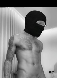 CallMeDad - Male escort in Riyadh Photo 4 of 6