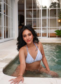 Callysta - puta in Bali Photo 20 of 21