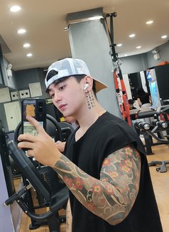 Calvin - Male escort in Manila Photo 14 of 15