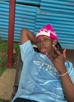 Calvin - Male escort in Nairobi Photo 3 of 3