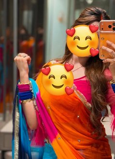 🟢 📸CAM📸ANAL🥀 BIG BOOBS BHABHI - puta in New Delhi Photo 2 of 8