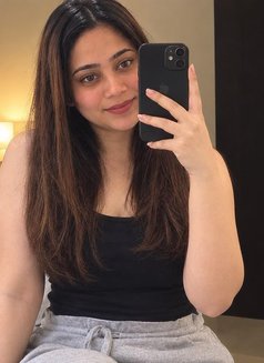 Best cam & meet GFE - escort in Bangalore Photo 1 of 3