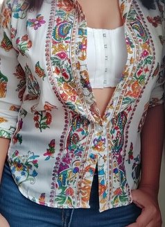 Cam and Meet Service Available - Acompañantes transexual in Kolkata Photo 3 of 9