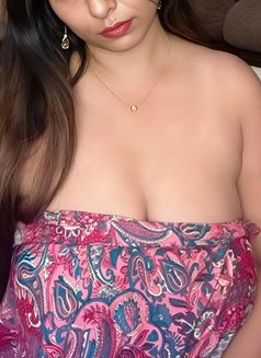 Cam and Meet With Dick - Transsexual dominatrix in Bangalore Photo 9 of 9