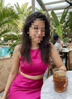 (Cam) and Reel(meet) independent - escort in Chennai Photo 2 of 4