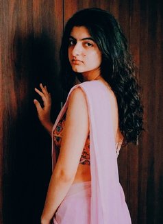 Cam and & Reel Meet - escort in Hyderabad Photo 1 of 2