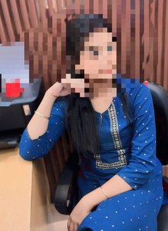 Cam and sex chat Fun - puta in Bangalore Photo 2 of 3