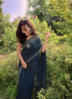 Cam and sex chat Fun - puta in Hyderabad Photo 2 of 3