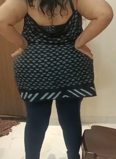 🤍 cam funn with Indian bbw rukaiya - puta in Chennai Photo 1 of 2