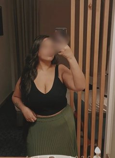 Cam girl - escort in Thane Photo 4 of 4