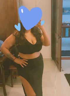 Cam girl - puta in Visakhapatnam Photo 3 of 3