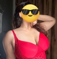 Cam independent - puta in Hyderabad