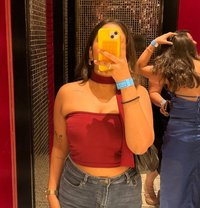 Cam show aa real meet - escort in Hyderabad