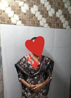 Cam & Meet - escort in Chennai Photo 1 of 1