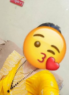 Cam /Meet - escort in New Delhi Photo 2 of 11