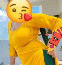 Cam /Meet - escort in New Delhi Photo 5 of 10