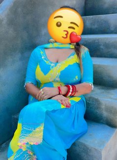 Cam /Meet - escort in New Delhi Photo 6 of 11