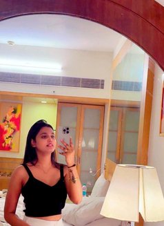 Cam & meet & GFE - escort in Bangalore Photo 2 of 2
