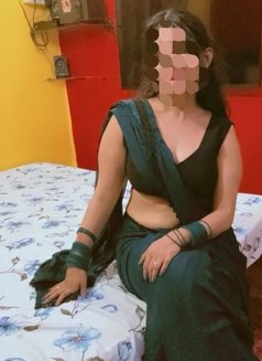 Cam & Meet - escort in Bangalore Photo 2 of 4