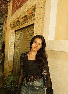 Cam / Meet Kara Escort - puta in Kathmandu Photo 1 of 4