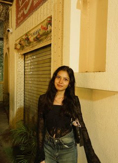 Cam / Meet Kara Escort - puta in Kathmandu Photo 3 of 4