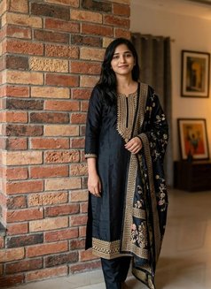 🥀live Cam & Meet 🥀 - puta in Mumbai Photo 1 of 1