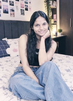 Cam or meet avl.... - puta in Kochi Photo 3 of 4