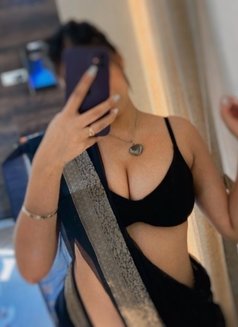 🥀ME AVAILABLE JUST ❣️1WEEK (CAM&MEET)🥀 - puta in Mumbai Photo 3 of 4