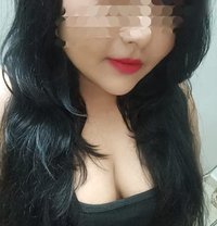 Cam queen Priya - puta in Paraguarí