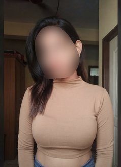 🦋Cam & Real meet🥂 ( independent),, esc - puta in Pune Photo 4 of 13