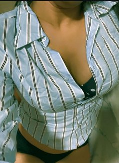 Cam & Real Meet - escort in Hyderabad Photo 1 of 7