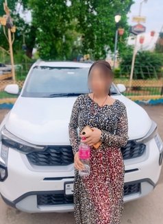 Fully independent girl for cam & meet - escort in Hyderabad Photo 3 of 3