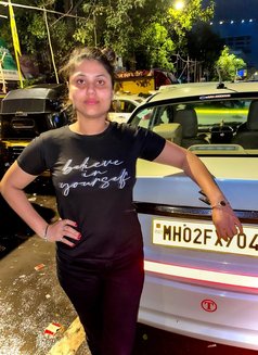 Cam& Real meet,Nisha Independent Girl - puta in Mumbai Photo 4 of 4
