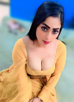 cam service available - escort in New Delhi Photo 4 of 6