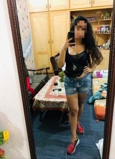 Cam Session and Reel Meet - escort in Ahmedabad Photo 1 of 4