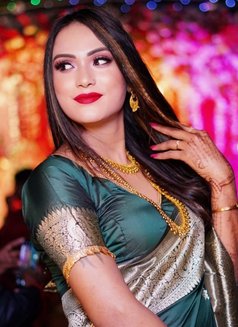 Cam session available - puta in Kolkata Photo 3 of 3