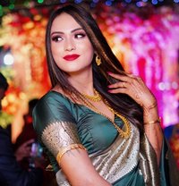 Cam session available - escort in Kolkata Photo 3 of 6