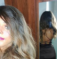 Cam Session - Transsexual escort in Kolkata