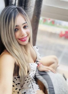 Royal Cam qn busty boobs & dick - Transsexual escort in Mumbai Photo 7 of 8