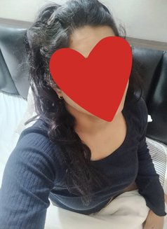 Malyali girl cam or meet - escort in Kochi Photo 3 of 4