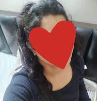 Malyali girl cam or meet - puta in Kochi