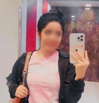 ( Cam session & meet) independent - escort in Chennai Photo 2 of 2