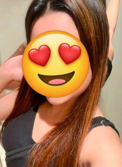 I'm aliya for Private Meet & Cam - puta in Mumbai Photo 3 of 5