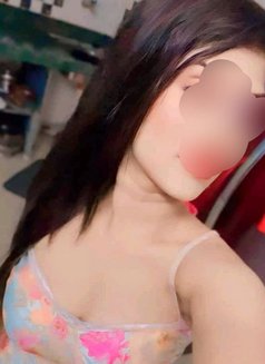 Myself genuine { cam show & meet up} - puta in Hyderabad Photo 1 of 4