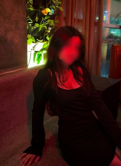 Cam session real meet available now - escort in Hyderabad Photo 3 of 4