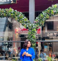 Cam Session🥂🍾 (Real Meet) - puta in Bangalore Photo 1 of 3