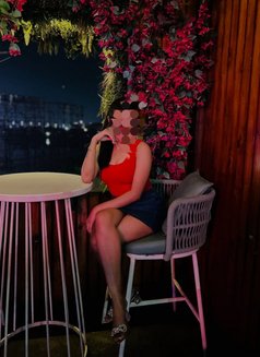 Priya real meet with cam show - puta in Bangalore Photo 1 of 3